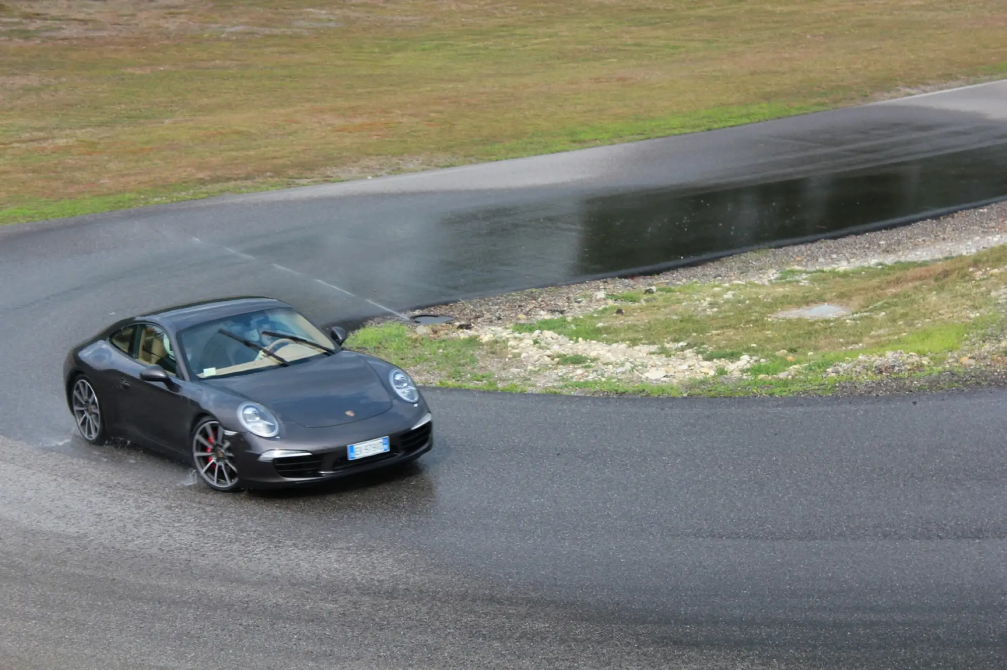 Porsche 911 Carrera S - Prova su strada e su pista Pirelli - 139