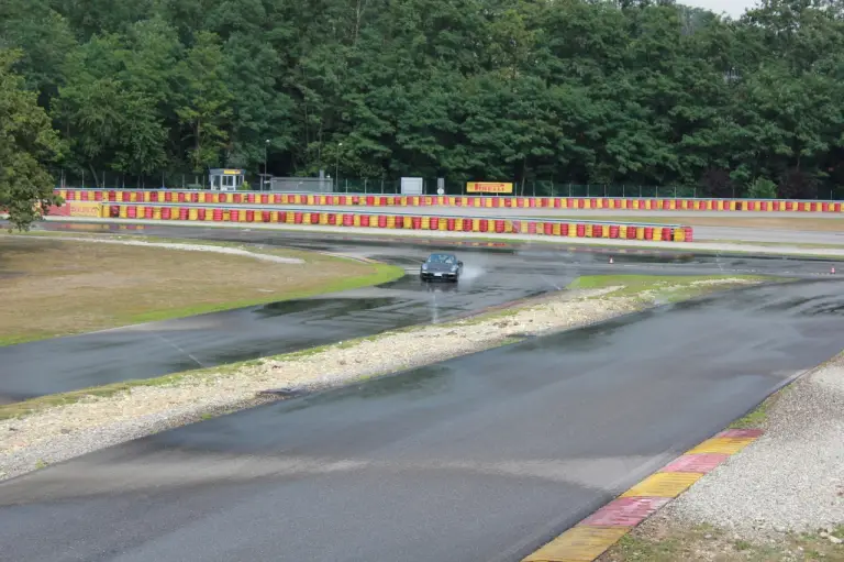 Porsche 911 Carrera S - Prova su strada e su pista Pirelli - 145