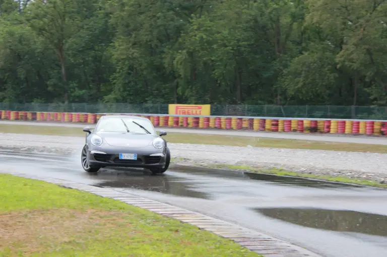 Porsche 911 Carrera S - Prova su strada e su pista Pirelli - 166