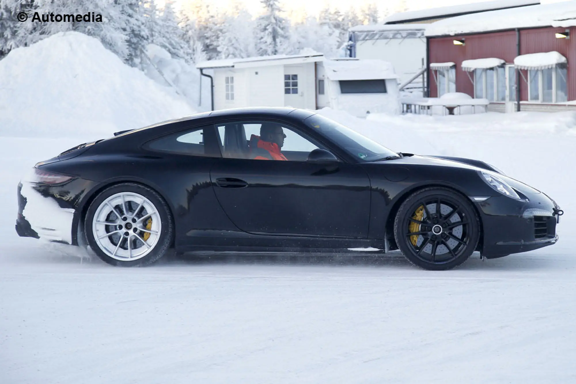 Porsche 911 e 911 Turbo 2015 - Foto spia 24-01-2014 - 6