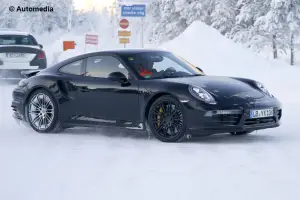 Porsche 911 e 911 Turbo 2015 - Foto spia 24-01-2014 - 10