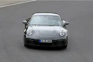 Porsche 911 foto spia 22 giugno 2018