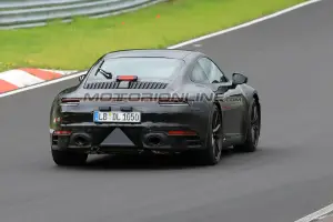 Porsche 911 foto spia 22 giugno 2018