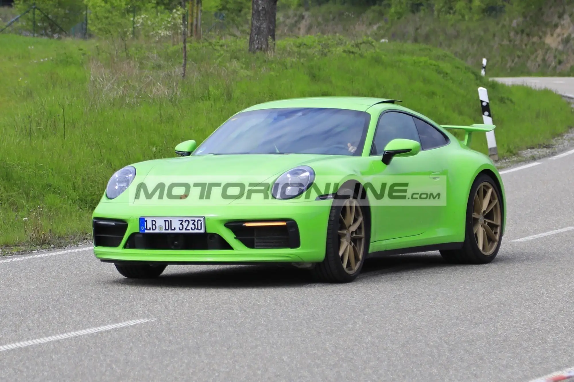 Porsche 911 - Foto spia 6-5-2019 - 2