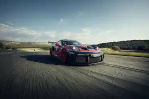 Porsche 911 GT2 RS Clubsport - 4