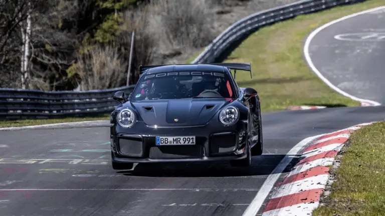 Porsche 911 GT2 RS - Record Nurburgring - 18