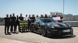 Porsche 911 GT2 RS - Record Nurburgring - 16