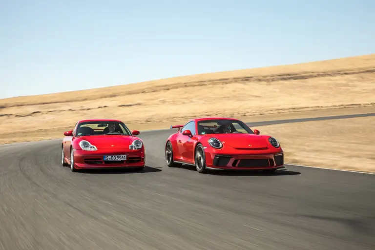 Porsche 911 GT3 - 20 anni - 6