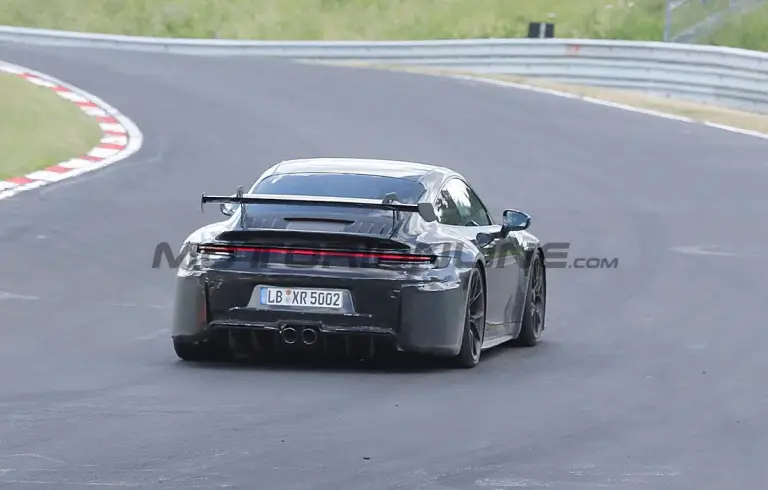 Porsche 911 GT3 2023 - Foto spia 24-06-2022 - 9