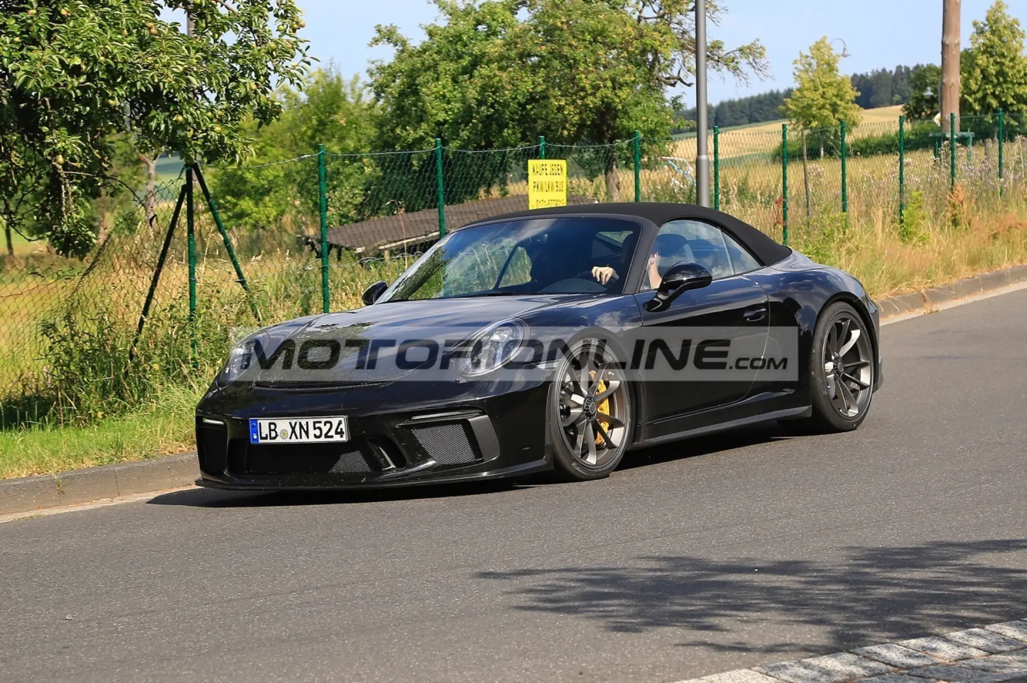 Porsche 911 GT3 cabrio - Foto spia 19-7-2018 - 10