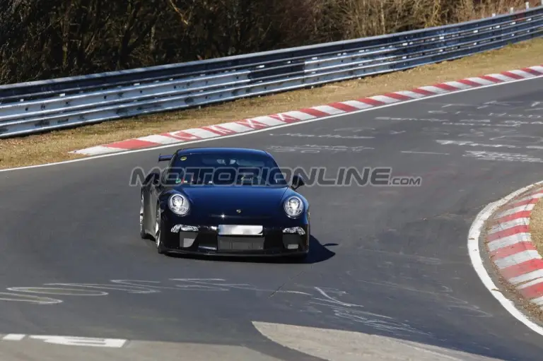 Porsche 911 GT3 facelift - Foto spia 18-02-2016 - 1