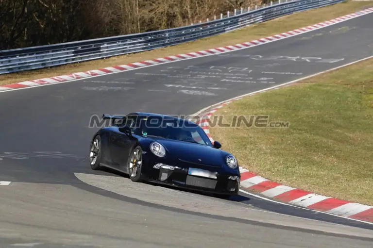 Porsche 911 GT3 facelift - Foto spia 18-02-2016 - 2