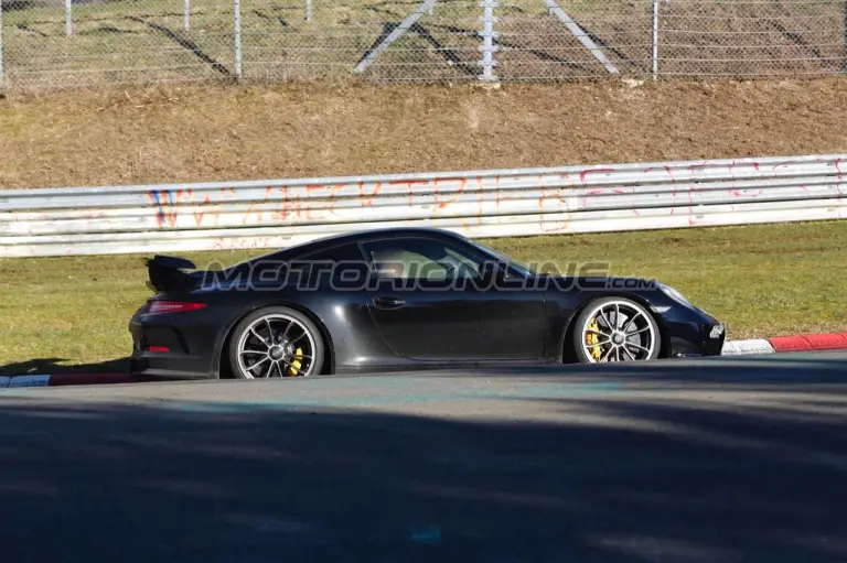 Porsche 911 GT3 facelift - Foto spia 18-02-2016 - 5