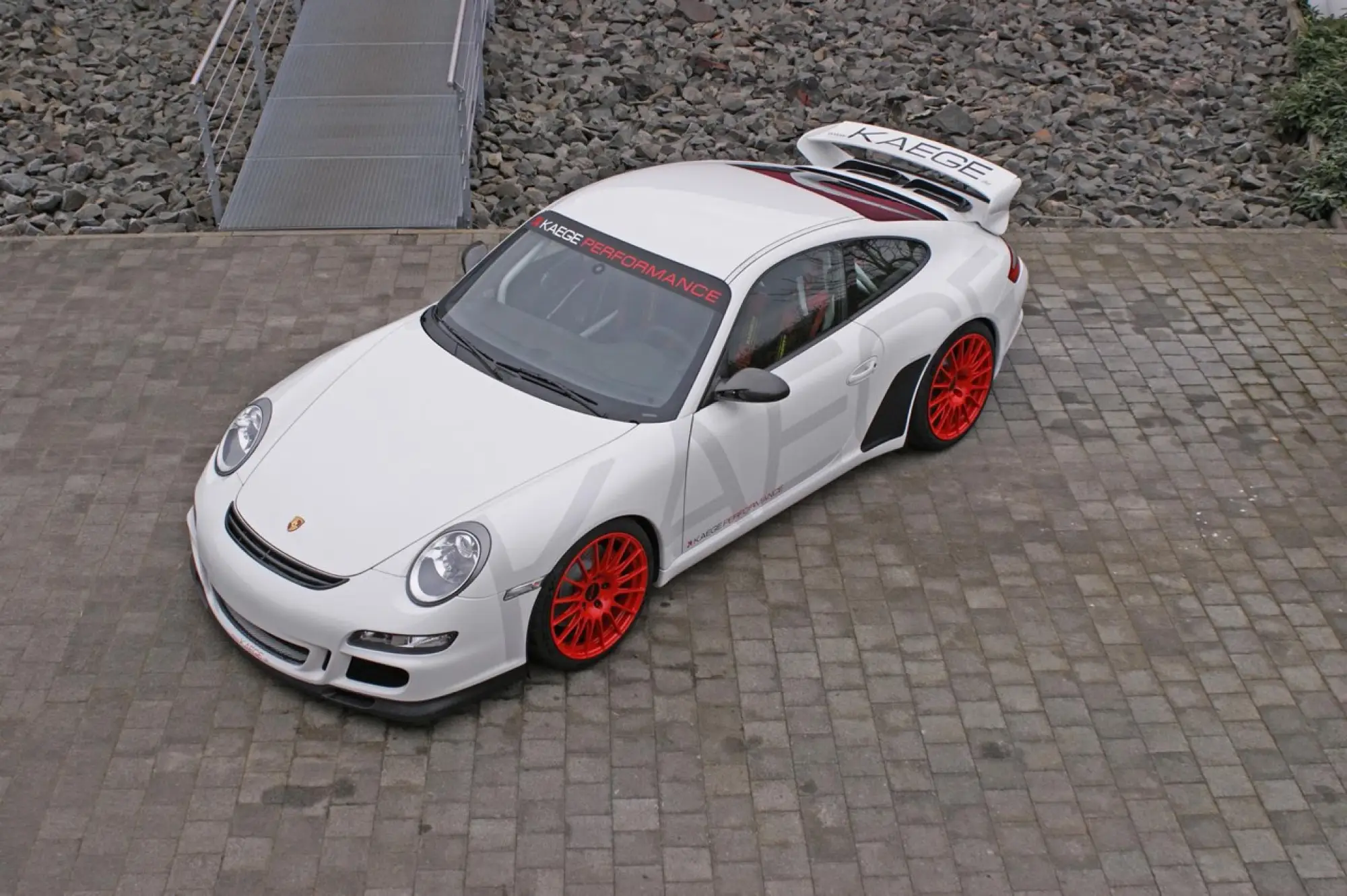 Porsche 911 GT3 firmata KAEGE - 7