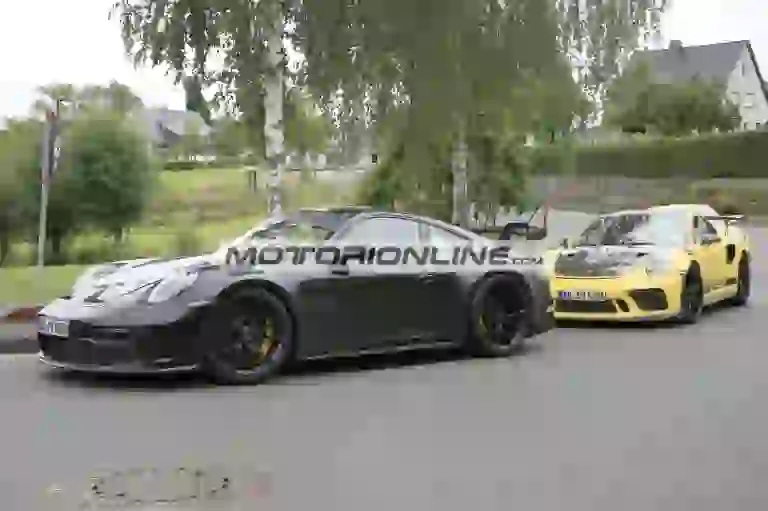 Porsche 911 GT3 - Foto spia 15-9-2020 - 1