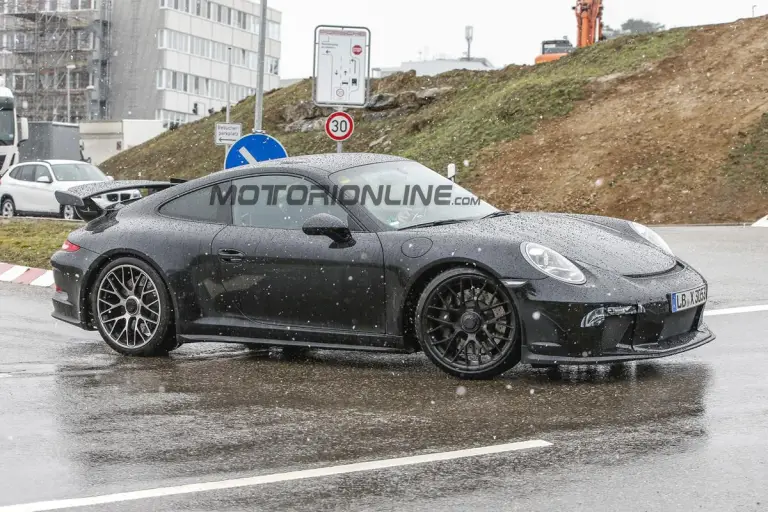 Porsche 911 GT3 MY 2017 - Foto spia 09-02-2016 - 4