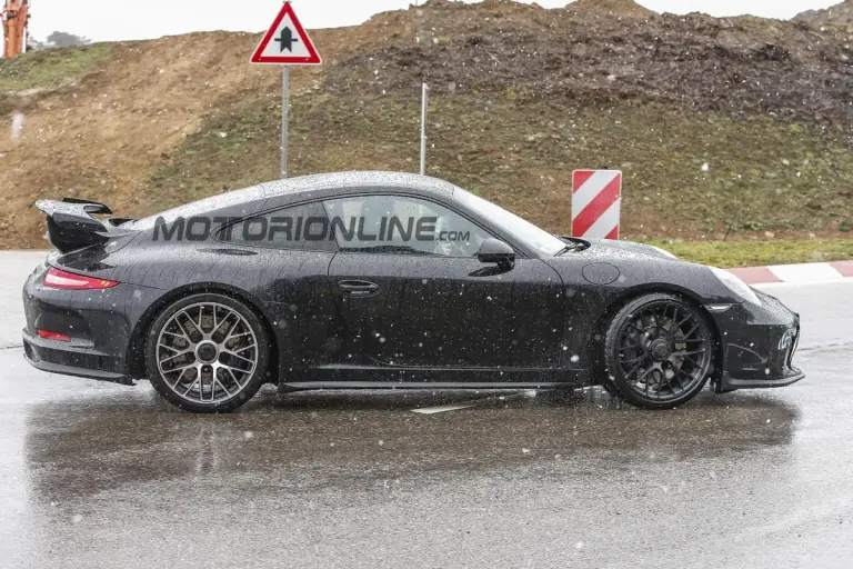 Porsche 911 GT3 MY 2017 - Foto spia 09-02-2016 - 5