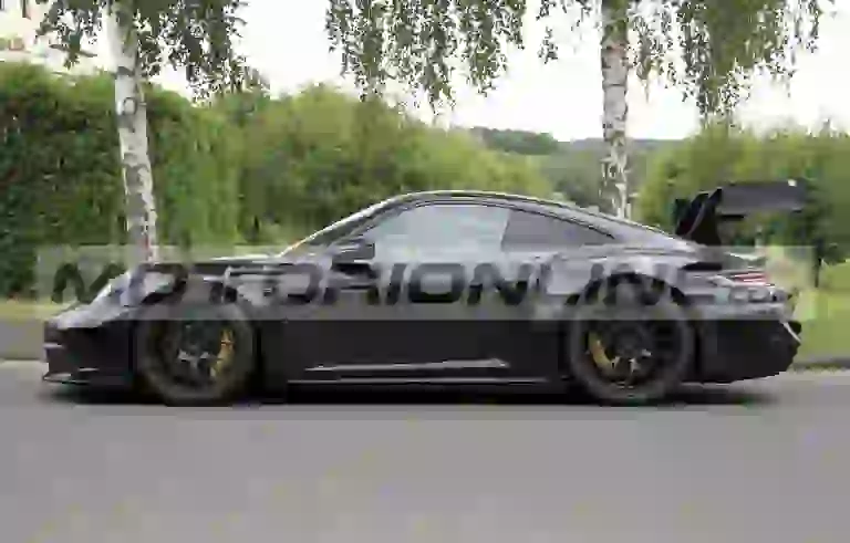 Porsche 911 GT3 RS 2021 - le foto spia agosto 2020 - 6