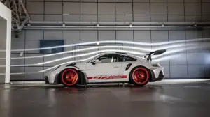 Porsche 911 GT3 RS 2023 - Foto - 9