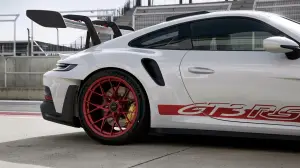 Porsche 911 GT3 RS 2023 - Foto - 20