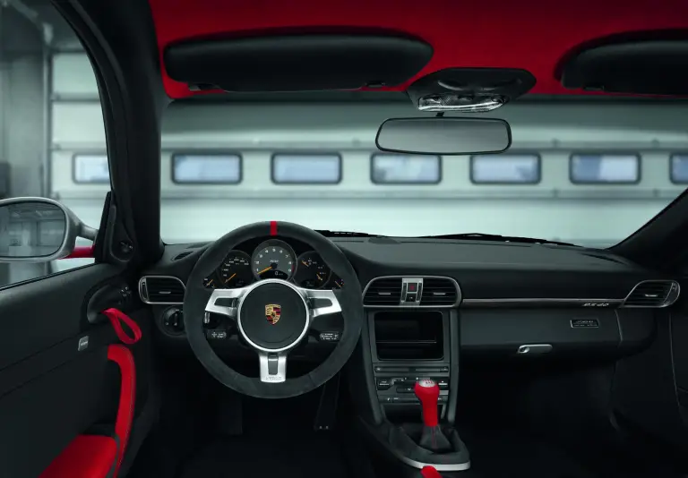 Porsche 911 GT3 RS 4.0 mega-gallery - 11