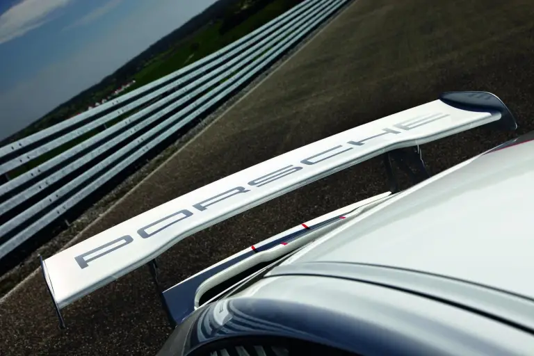 Porsche 911 GT3 RS 4.0 mega-gallery - 15