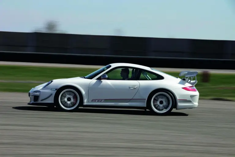 Porsche 911 GT3 RS 4.0 mega-gallery - 30