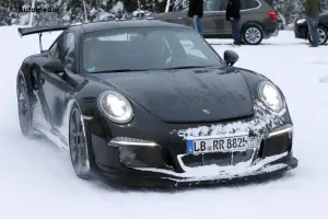 Porsche 911 GT3 RS - foto spia