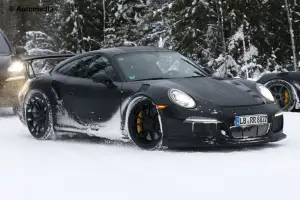 Porsche 911 GT3 RS - foto spia