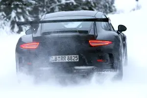 Porsche 911 GT3 RS - foto spia