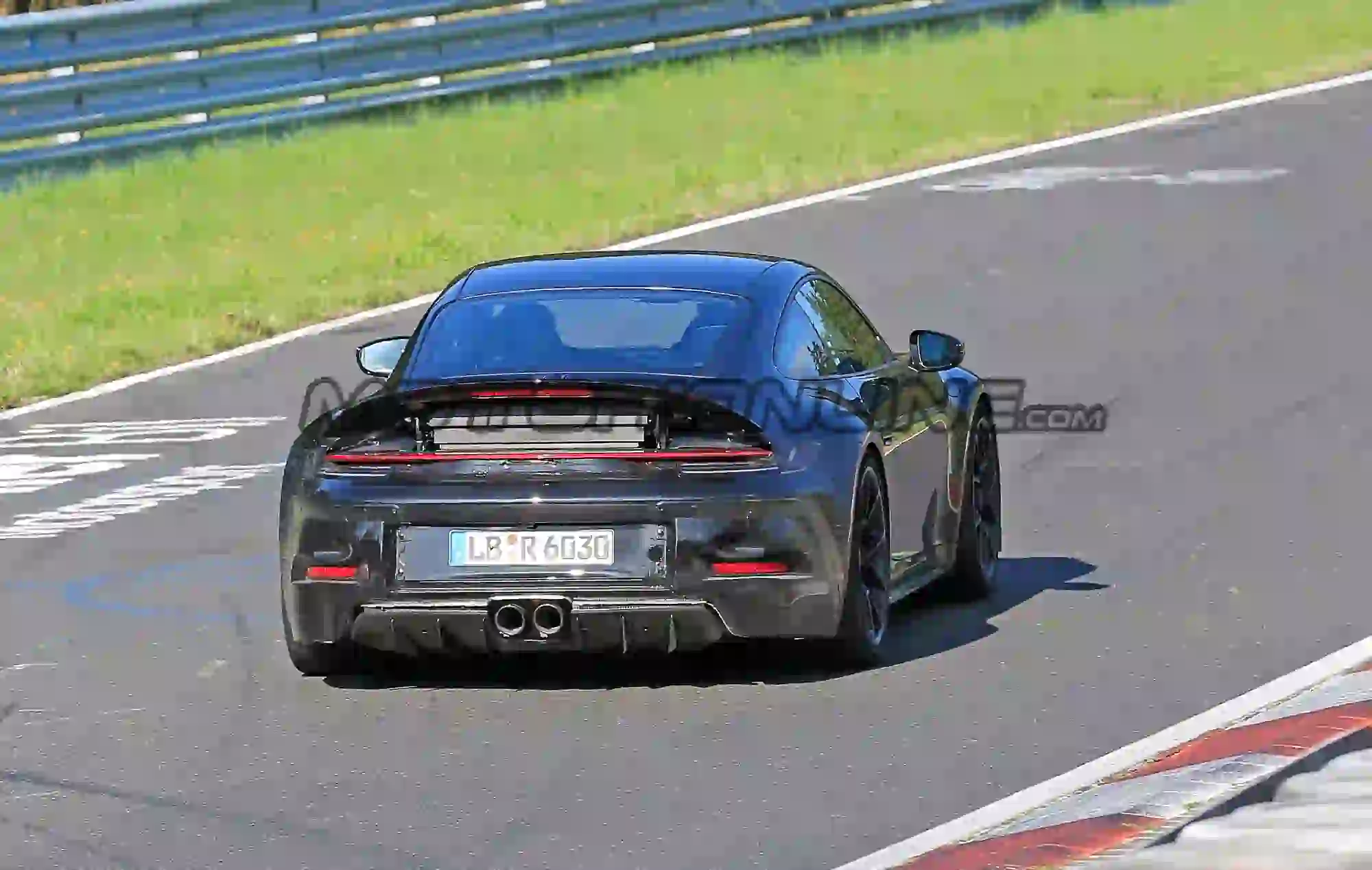 Porsche 911 GT3 Touring Package 2020 - Foto spia 20-08-2019 - 10