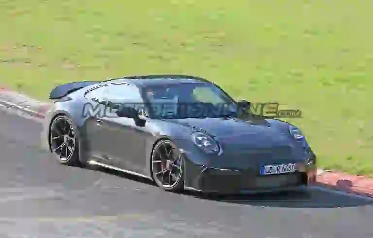 Porsche 911 GT3 Touring Package 2020 - Foto spia 20-08-2019 - 4