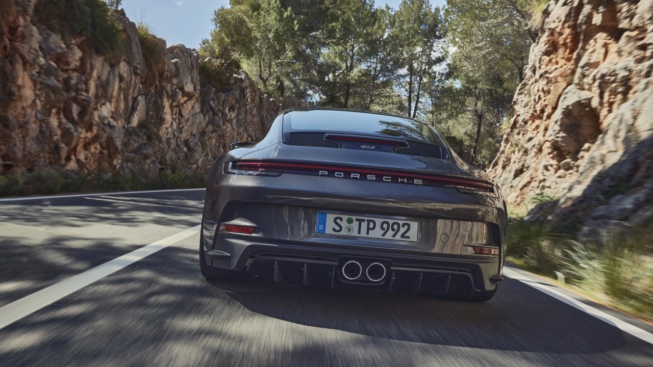 Porsche 911 GT3 Touring Package - Foto Ufficiali 
