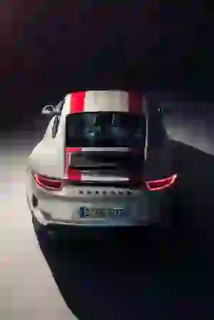 Porsche 911 GT3 Touring Package  - 10