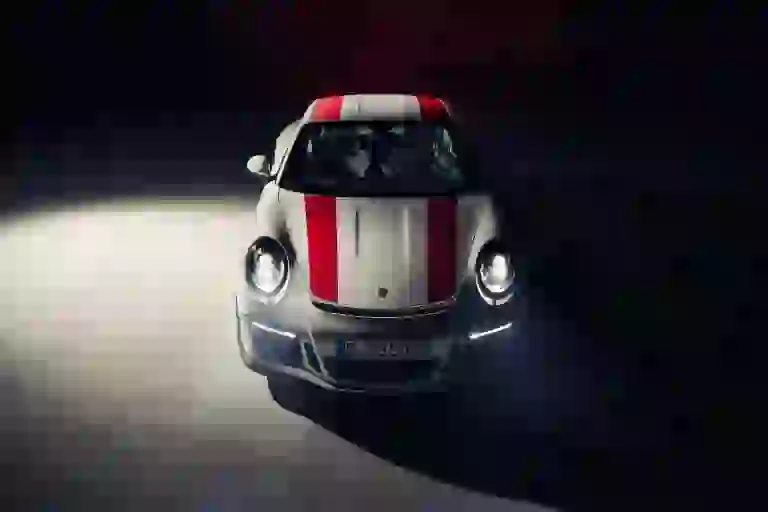 Porsche 911 GT3 Touring Package  - 12