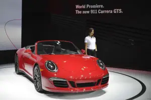 Porsche 911 GTS 2015 e Cayenne GTS 2015 - Salone di Los Angeles 2014