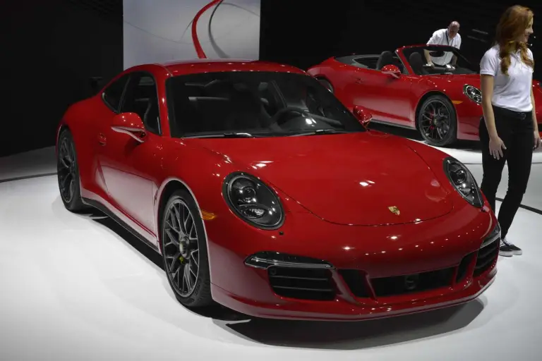 Porsche 911 GTS 2015 e Cayenne GTS 2015 - Salone di Los Angeles 2014 - 8