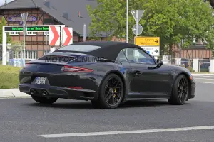 Porsche 911 GTS 2017 - Foto spia 16-06-2016