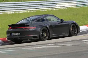 Porsche 911 GTS 2017 - Foto spia 16-06-2016