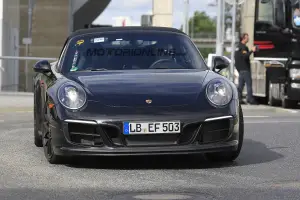 Porsche 911 GTS 2017 - Foto spia 16-06-2016