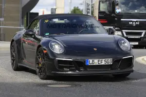 Porsche 911 GTS 2017 - Foto spia 16-06-2016