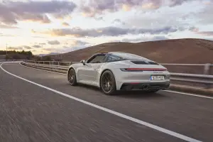 Porsche 911 GTS 2021 - 23