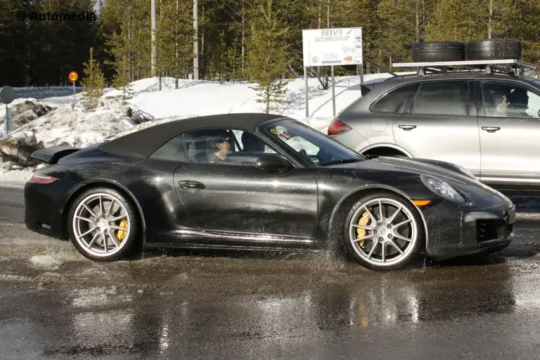 Porsche 911 GTS - Foto spia 25-03-2014 - 3