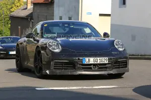 Porsche 911 GTS foto spia 27 luglio 2018