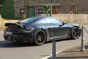 Porsche 911 GTS foto spia 27 luglio 2018