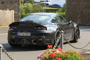 Porsche 911 GTS foto spia 27 luglio 2018