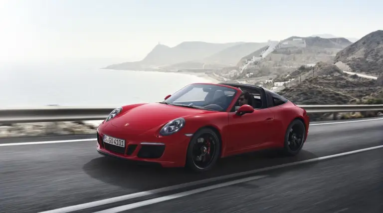 Porsche 911 GTS MY 2017 - 13