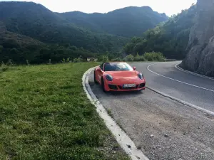 Porsche 911 GTS - 35
