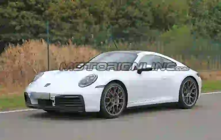 Porsche 911 MY 2019 - Foto spia 03-09-2018 - 3
