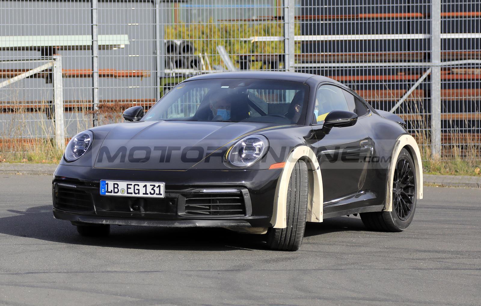 Porsche 911 - Prototipo rialzato - Foto spia 29-10-2020